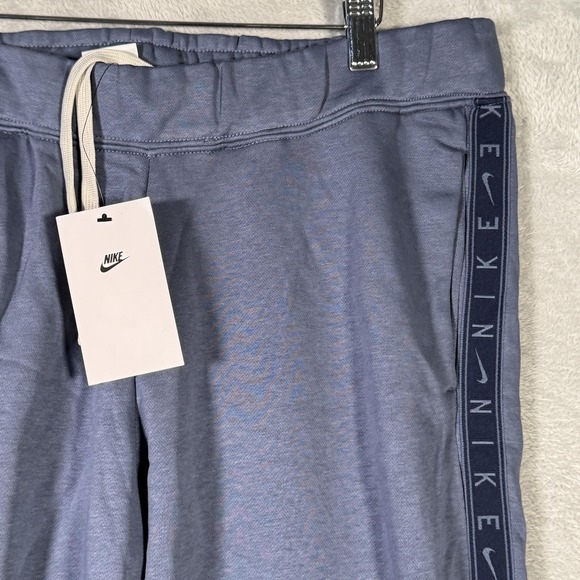 Nike Pants Womens L Blue Standard Fit Mid Rise Fleece Logo FQ6255-491 - Picture 2 of 11